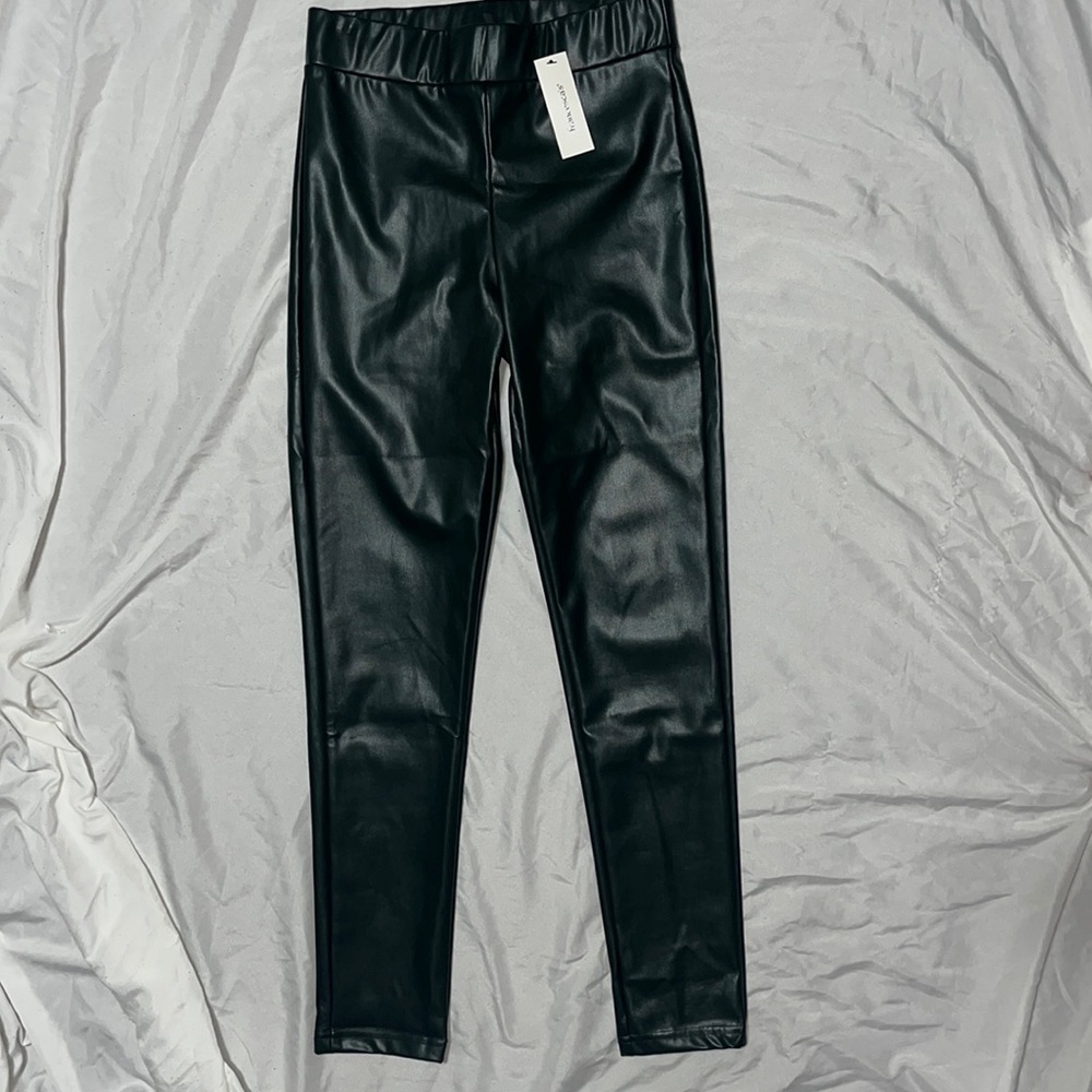 NWT Francesca’s Green Leather leggings